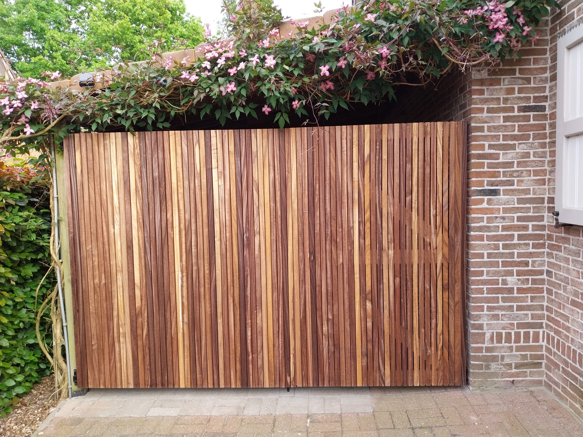 Poort in Padouk